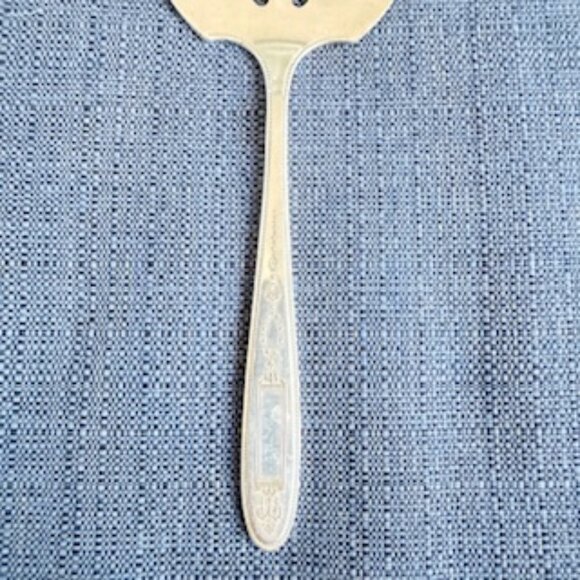 Vintage Community Plate Silverplate Serving Fork & Pierced Round Server - Picture 7 of 13